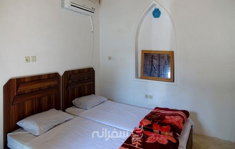 Shiraz Raz Traditional Hotel