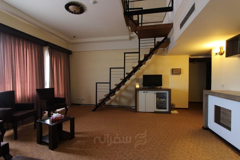 هتل مزرعه معین فومن